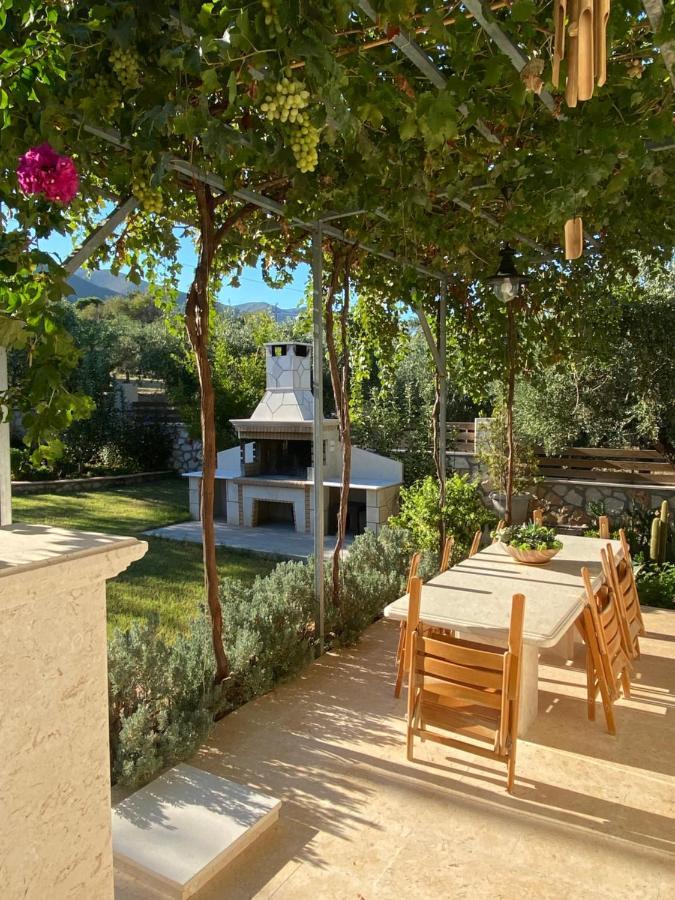 Villa Serenity Agia Marina  Exterior photo