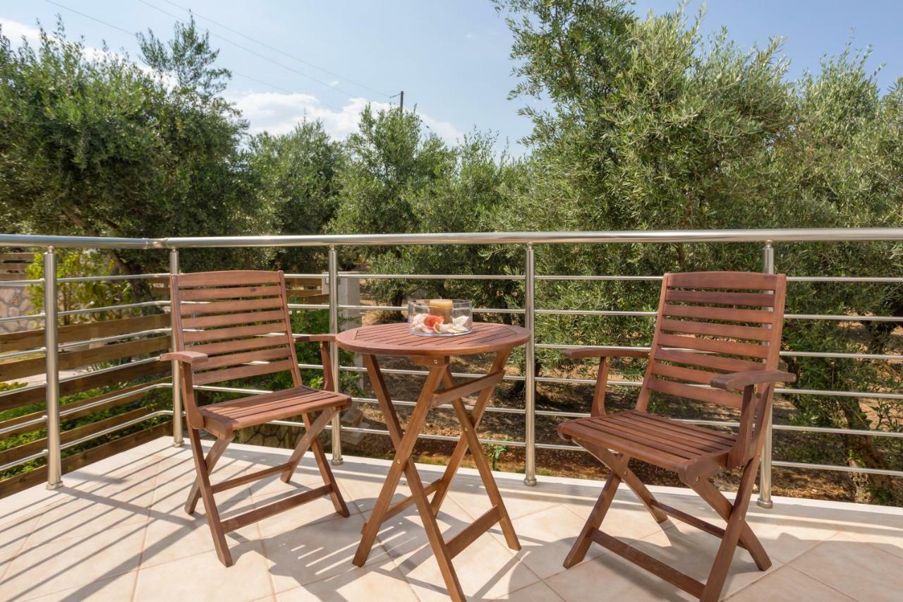 Villa Serenity Agia Marina  Exterior photo